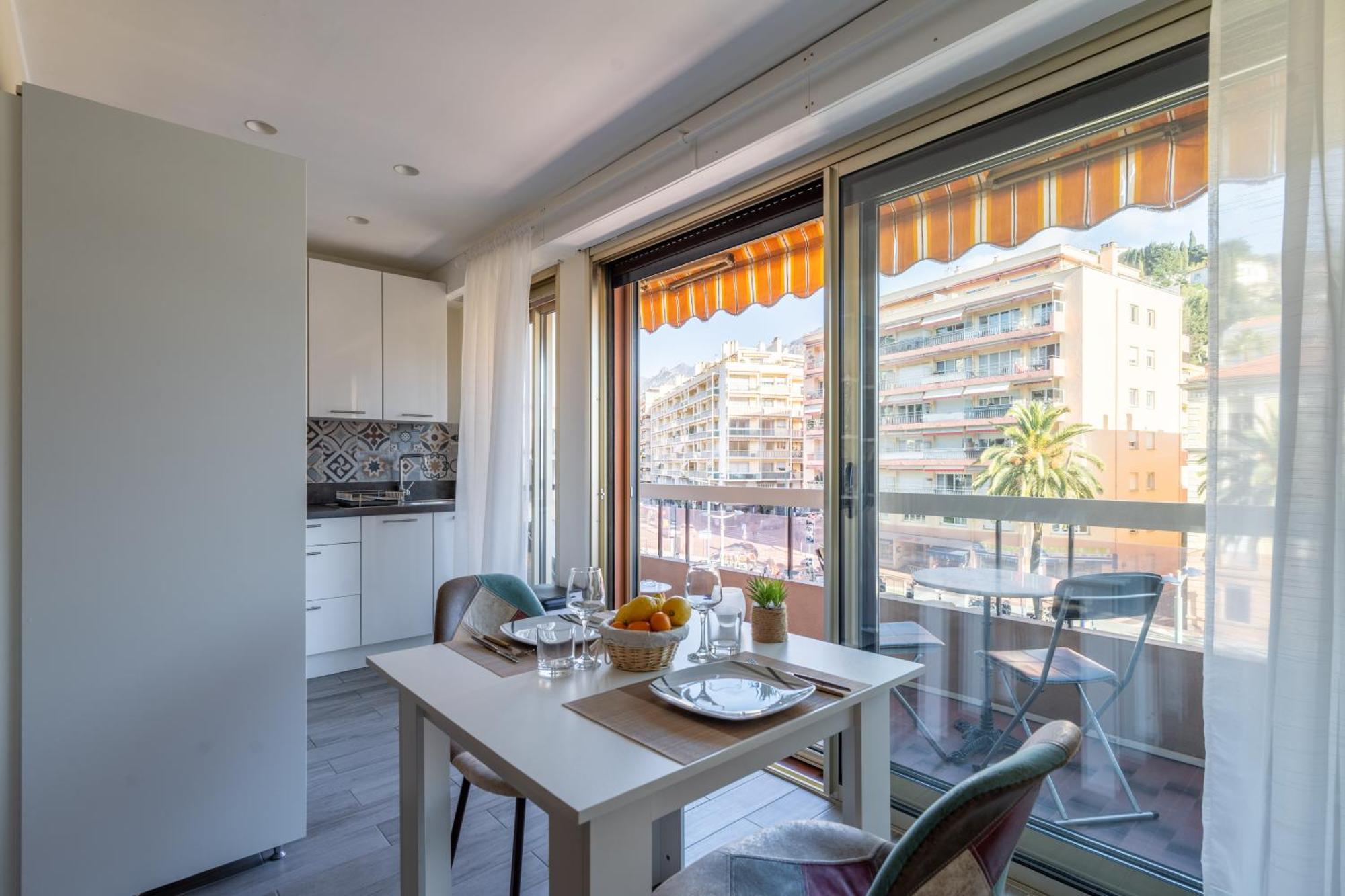 Fabuleux Appartement 2 Personnes Au Coeur De Menton, Climatise Et Proche Gares Routiere Et Sncf Екстер'єр фото