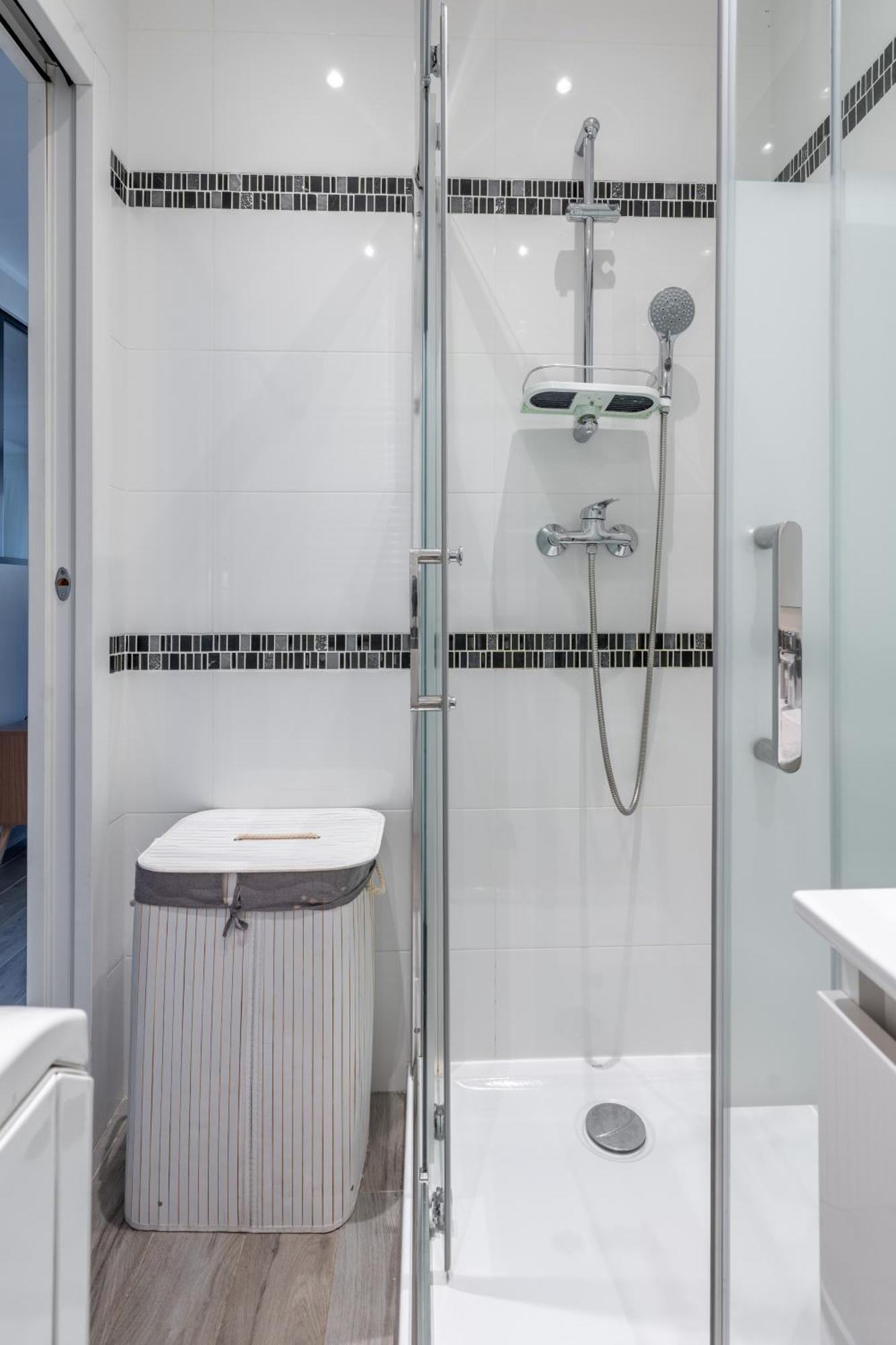 Fabuleux Appartement 2 Personnes Au Coeur De Menton, Climatise Et Proche Gares Routiere Et Sncf Екстер'єр фото