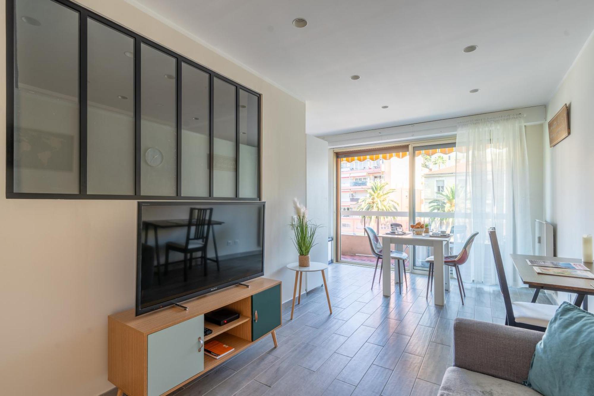 Fabuleux Appartement 2 Personnes Au Coeur De Menton, Climatise Et Proche Gares Routiere Et Sncf Екстер'єр фото
