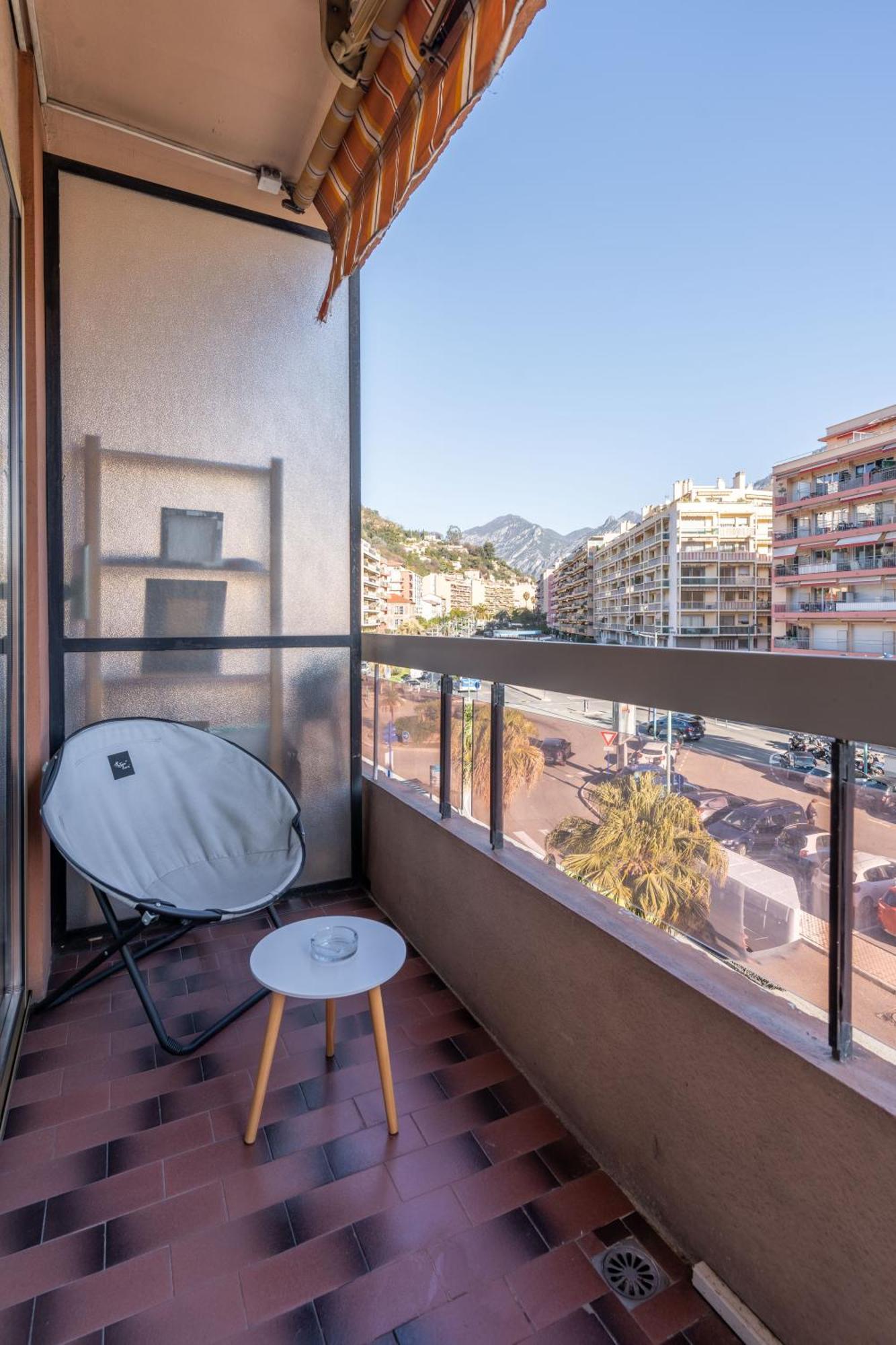 Fabuleux Appartement 2 Personnes Au Coeur De Menton, Climatise Et Proche Gares Routiere Et Sncf Екстер'єр фото